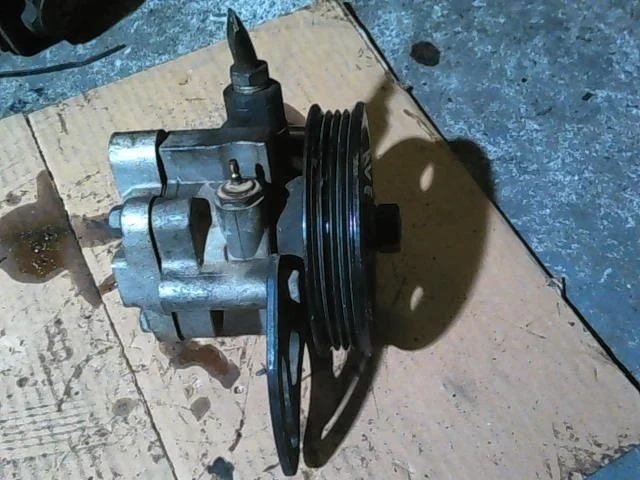 Насос гидроусилителя Chevrolet Aveo T250  B12D1