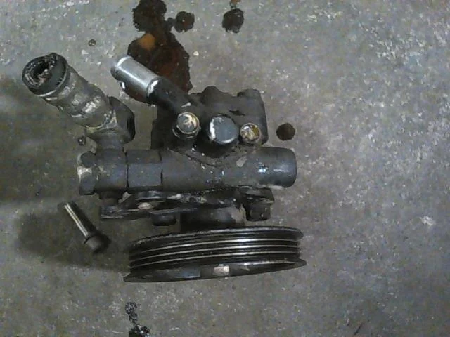 Насос гидроусилителя Nissan Almera N15  GA16