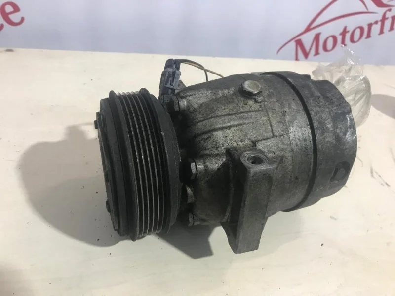 Компрессор кондиционера Renault Trafic 2