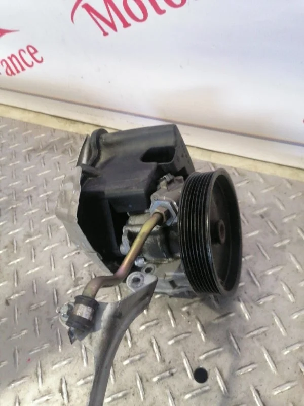 Насос гидроусилителя Mercedes-benz C-Class W203  1.8 271