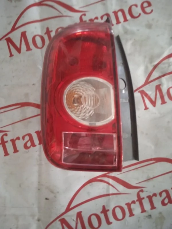 Фонарь задний Renault Duster    B L