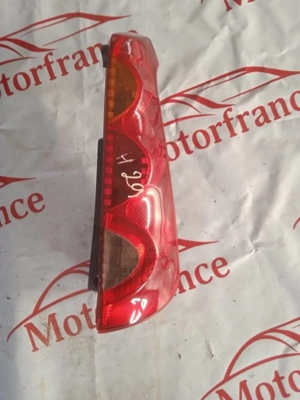 Фонарь задний NISSAN X-Trail T31   B R