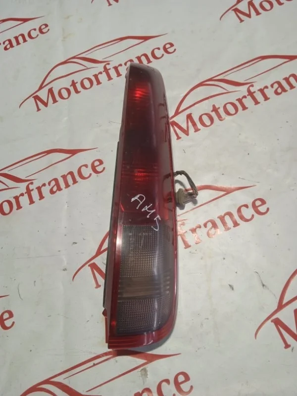 Фонарь задний Nissan X-Trail T30   B R
