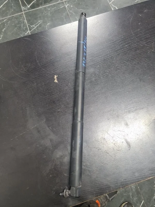 Амортизатор крышки багажника Mercedes-benz M-Class W166