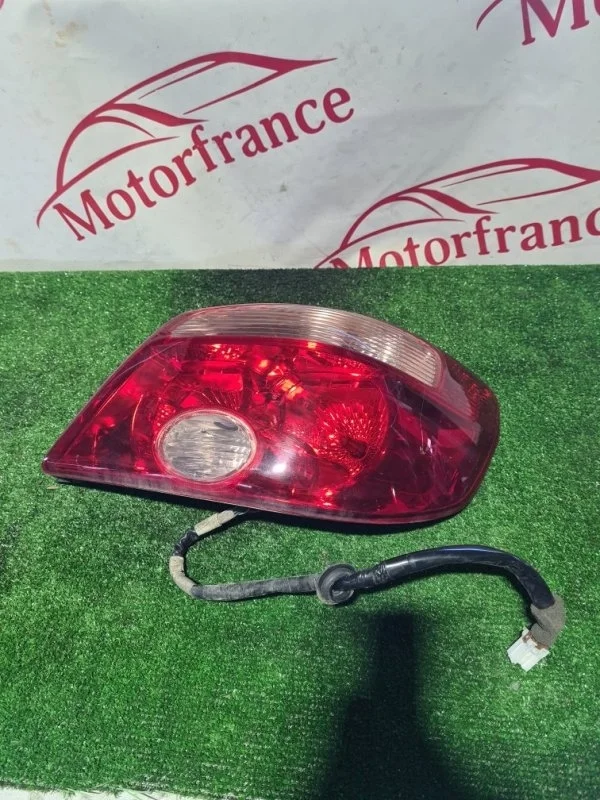 Фонарь задний Mitsubishi Outlander    B R