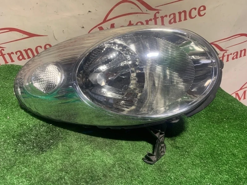 Фара галогеновая NISSAN Micra K12   F R