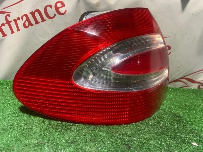 Фонарь задний Mercedes-benz CLK-Class W209   B L