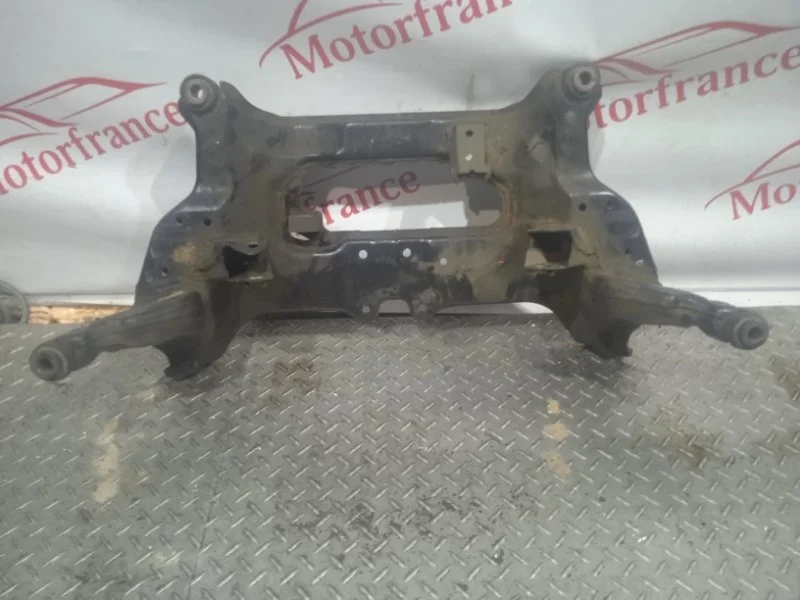 Подрамник передний Nissan X-Trail T30