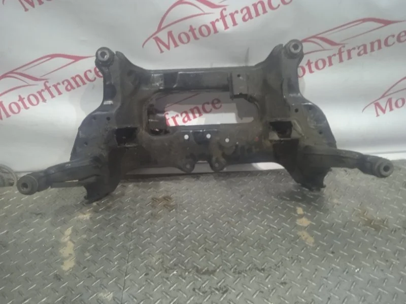 Подрамник передний Nissan X-Trail T30