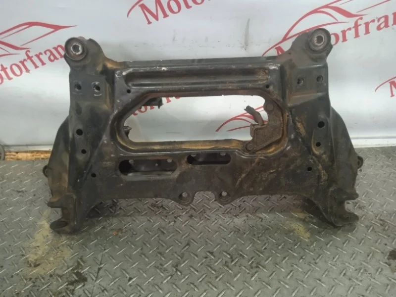 Подрамник передний Nissan X-Trail T30