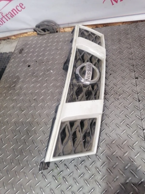 Решетка радиатора Nissan X-trail T31 2007-2011