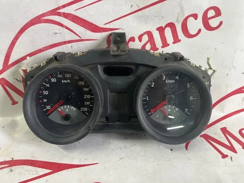 Панель приборов Renault Megane 2 2002-2009
