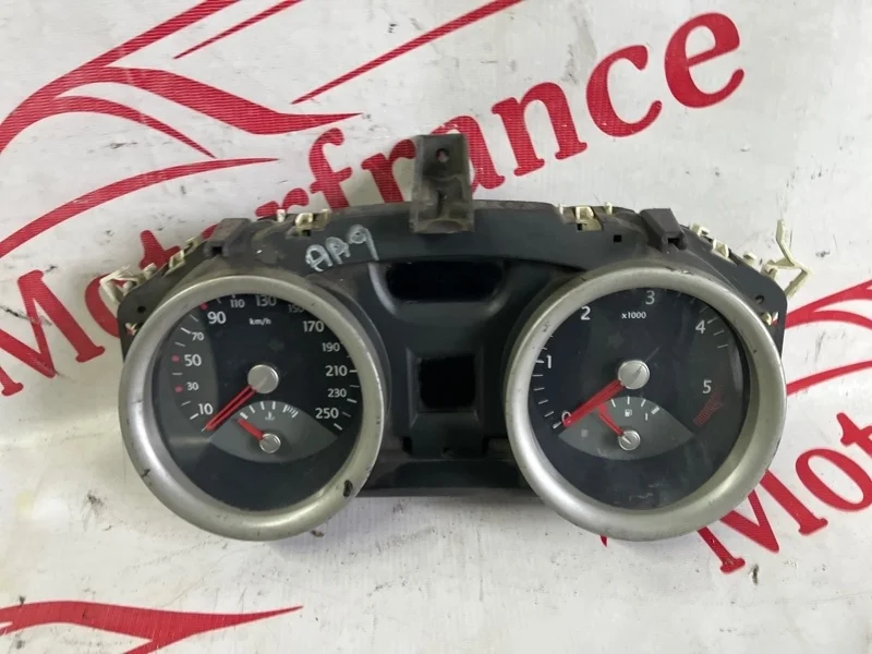 Панель приборов Renault Megane 2 2002-2009