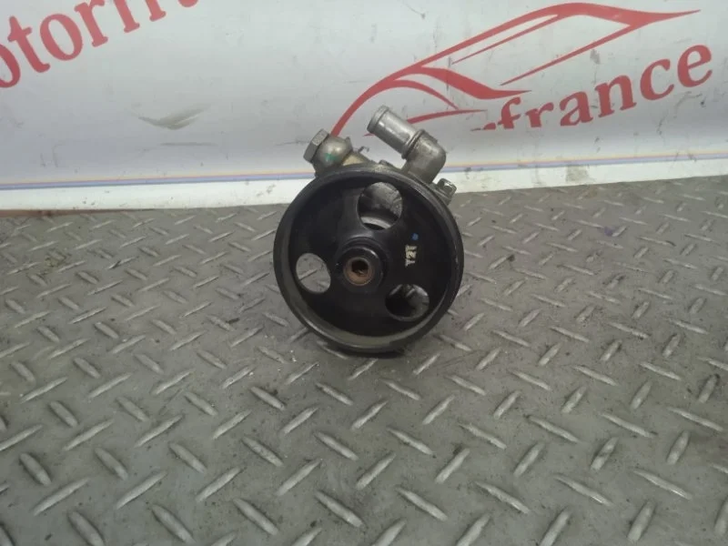 Насос гидроусилителя руля Chevrolet Cruze 1  1.8 F18d4