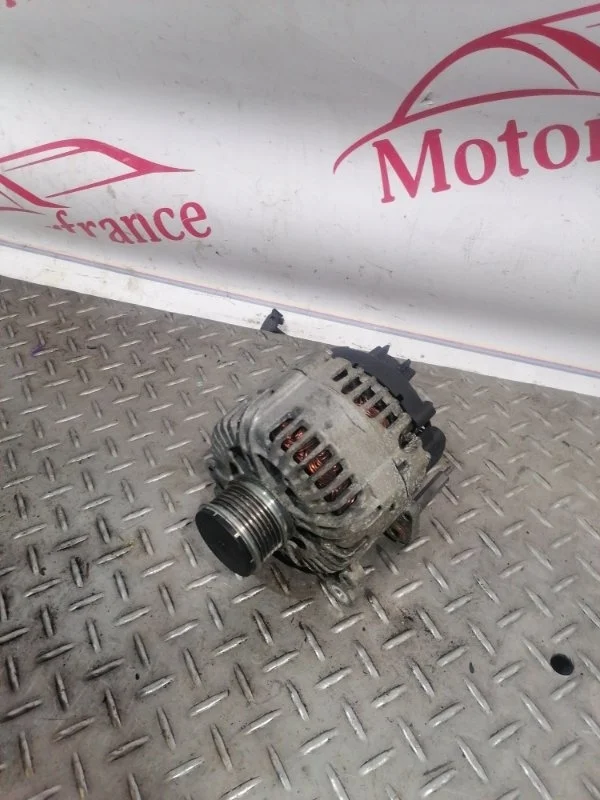 Генератор Volkswagen Golf 6  1.6 BSE