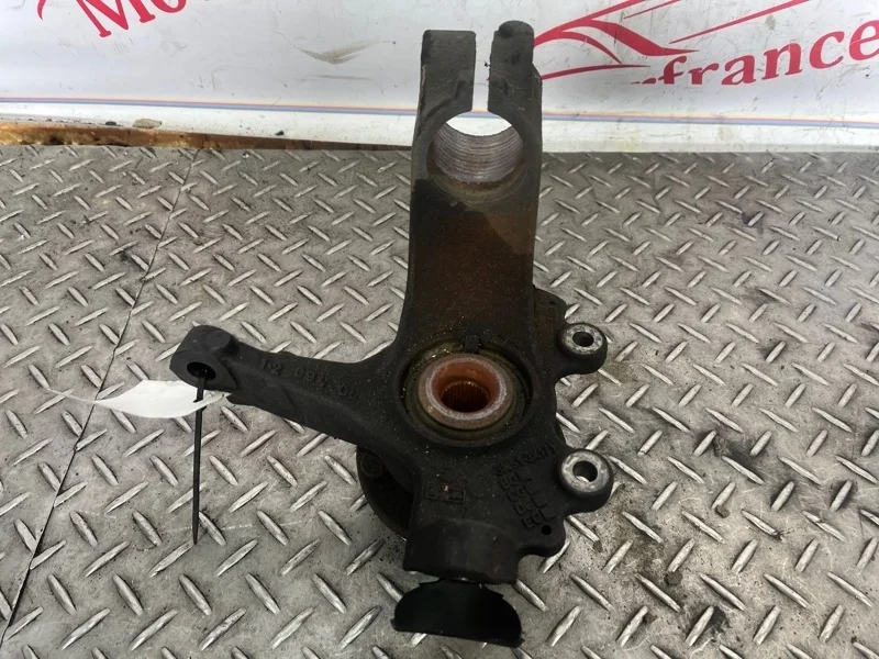 Кулак поворотный Ford Focus 2 2004-2011  F L
