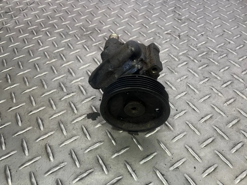 Насос гидроусилителя руля Renault Megane 1