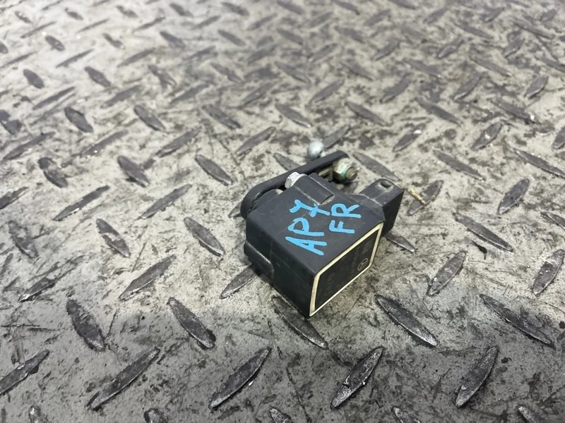 Датчик высоты дорожного просвета Mercedes-benz C-Class W203