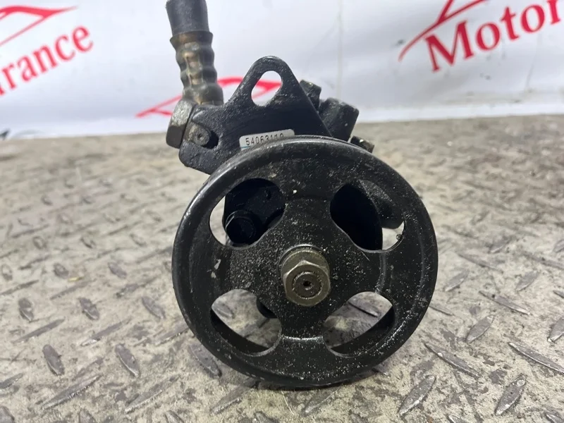 Насос гидроусилителя руля Nissan Almera N15  GA16