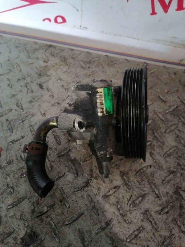 Насос гидроусилителя Renault Laguna 2  K4M 1.6 16v