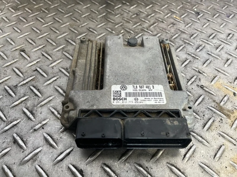 Блок управления двигателем Audi Q7 1 2005-2009 BKS