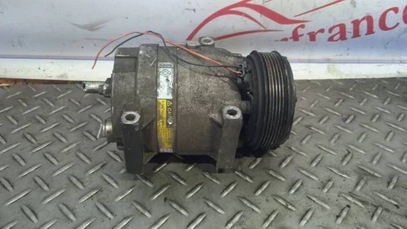 Компрессор кондиционера Renault Trafic 2  F9Q