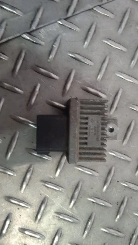 Реле свечей накала Renault Megane 2