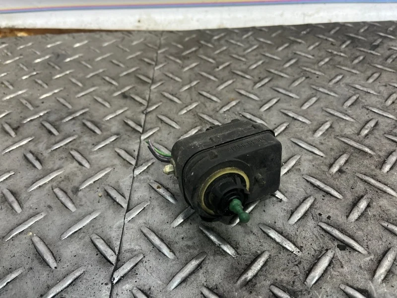 Корректор фар Renault Scenic 1 1999-2003