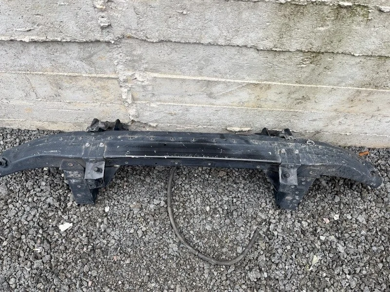 Усилитель бампера Mercedes-benz S-Class W220