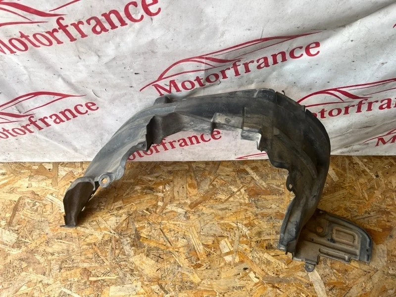 Подкрылок Nissan X-Trail T30 2003-2007  F L