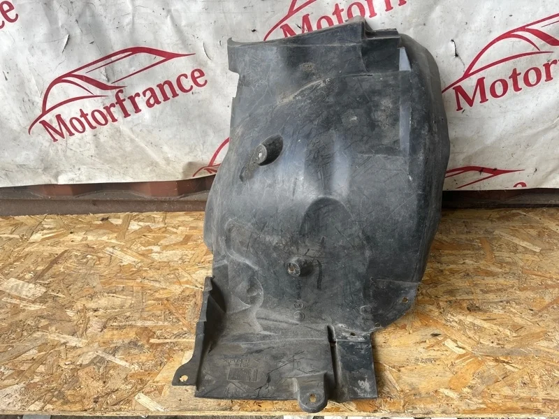 Подкрылок Mercedes-benz C-Class W203   F R