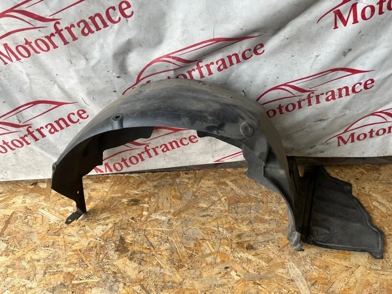 Подкрылок Nissan Primera P12   B L