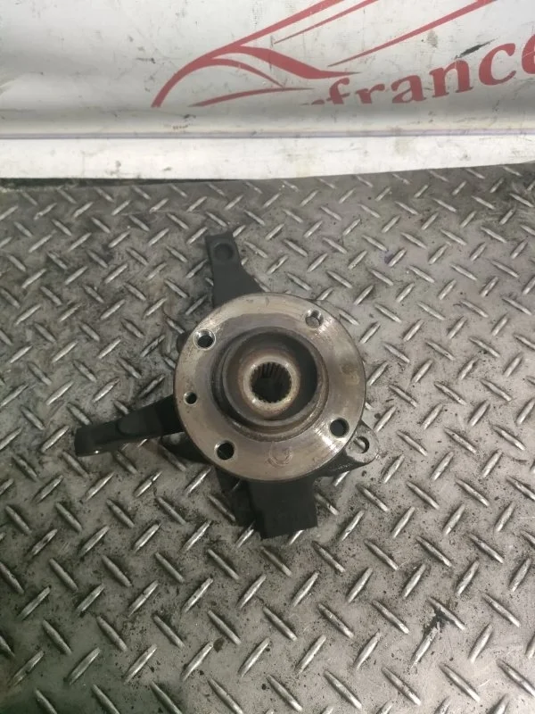 Кулак поворотный Renault Kangoo 2 2010 1.5 DCI K9K F R