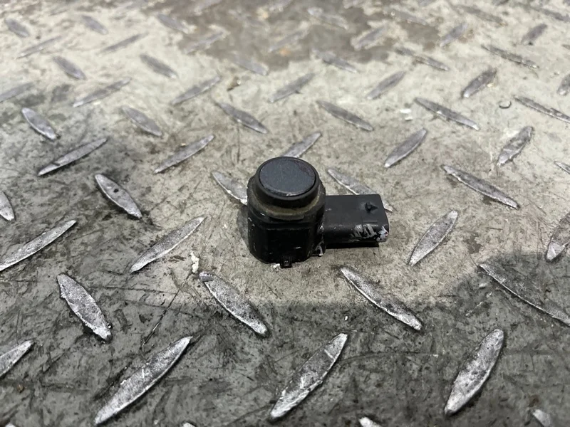 Датчик парктроника Audi Q7  2014