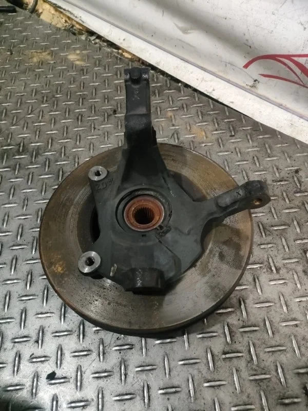 Кулак поворотный Renault Trafic 2 2008 2.0 DCI M9R F R