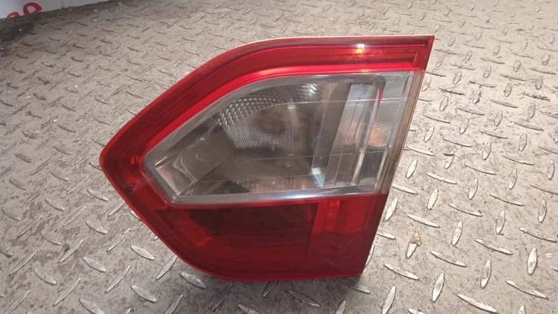 Фонарь задний внутренний правый Renault Fluence 1 2013