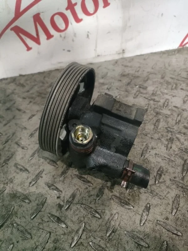 Насос гидроусилителя руля Renault Logan 1  K4M K4J