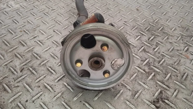 Насос гидроусилителя руля Renault Logan 1  K4J