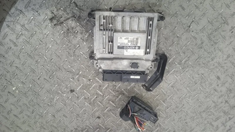 Блок управления двигателем Kia Soul 1  C4FC