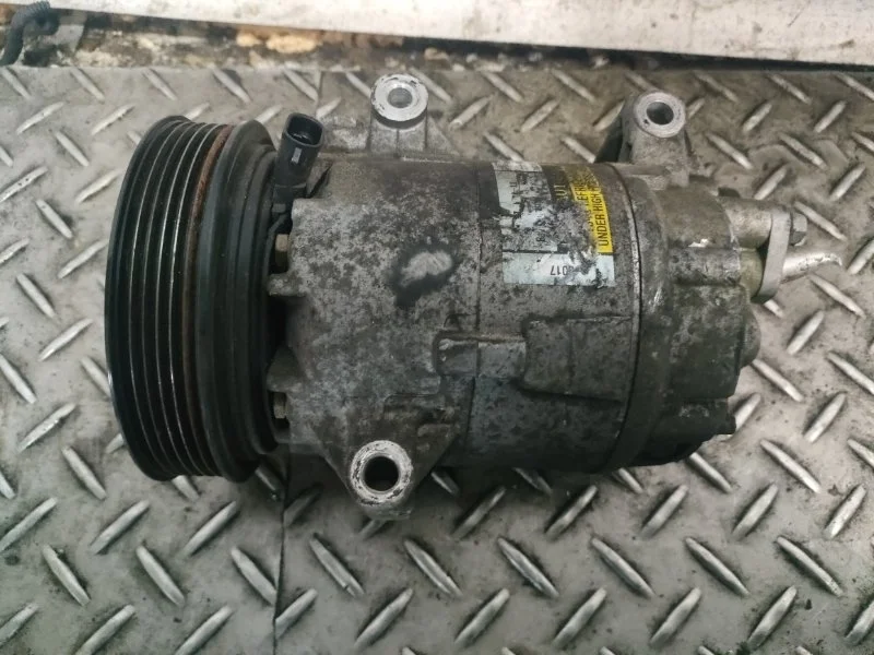 Компрессор кондиционера Renault Megane 2 2005 k4m 1.6 16v