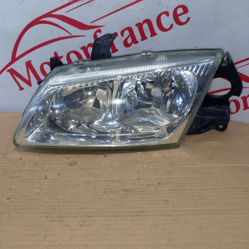 Фара галогеновая Nissan Almera N16 2002   L