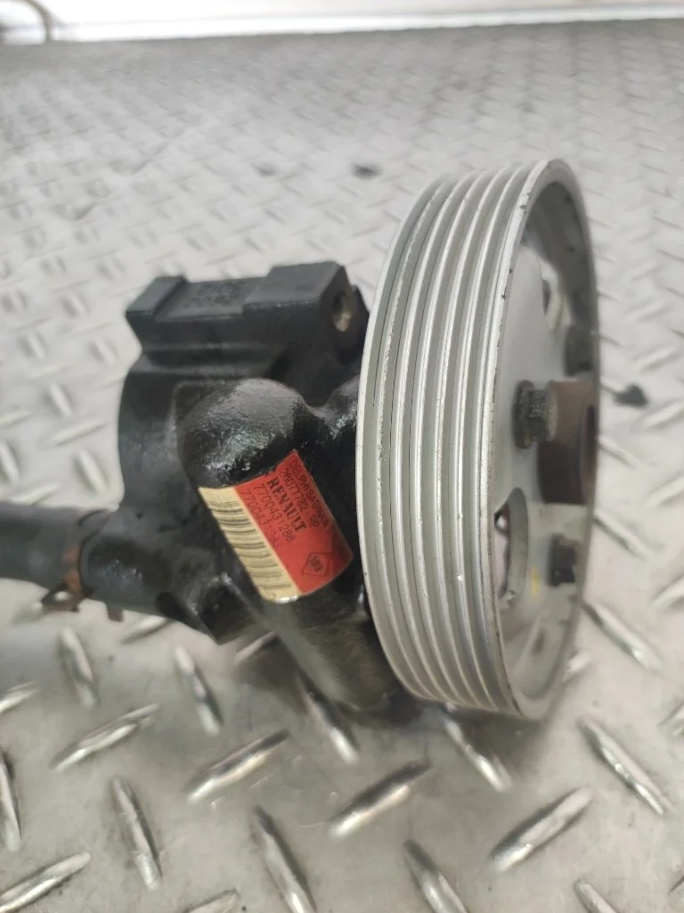 Насос гидроусилителя руля Renault Megane 1 2001 1.6 K4M