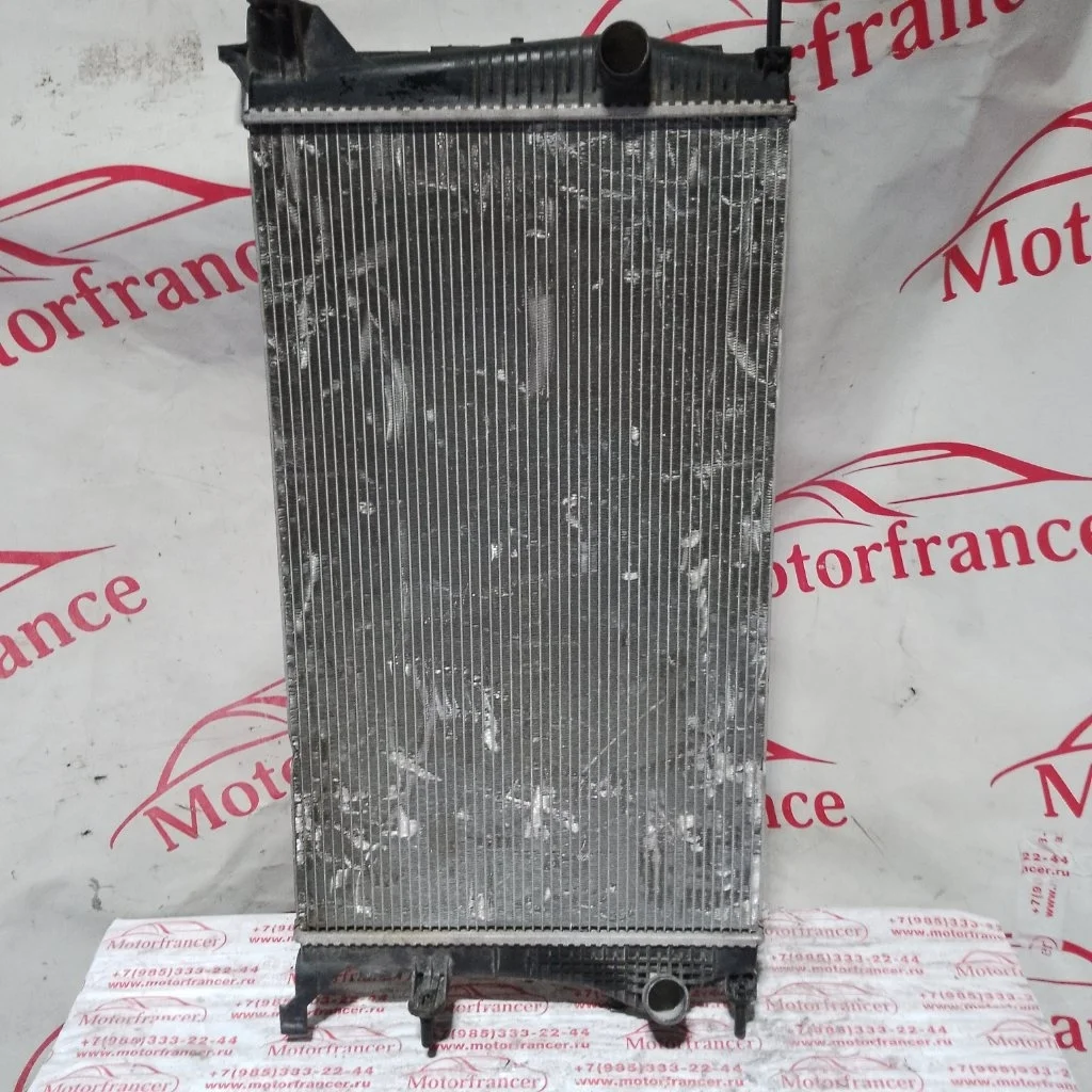 Радиатор охлаждения двигателя Renault Fluence  2010