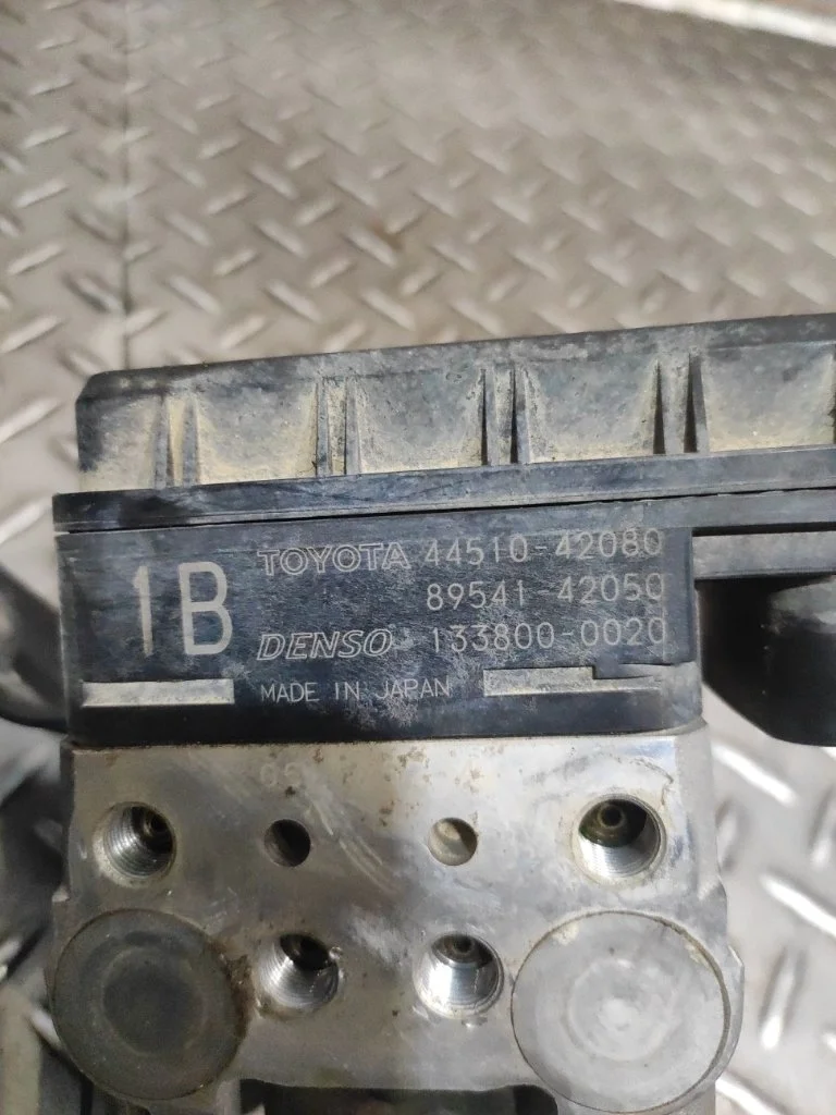 Блок ABS Toyota Rav4 XA20 2000 1AZFE