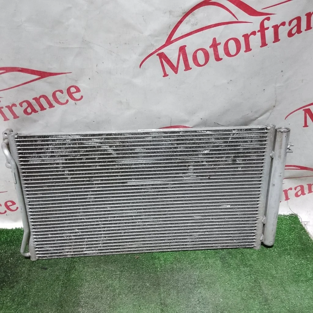 Радиатор кондиционера (конденсер) BMW 3 E90 2011