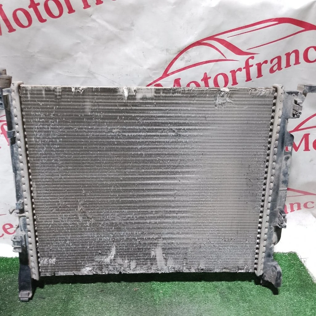 Радиатор охлаждения двигателя Renault Kangoo 2 2015