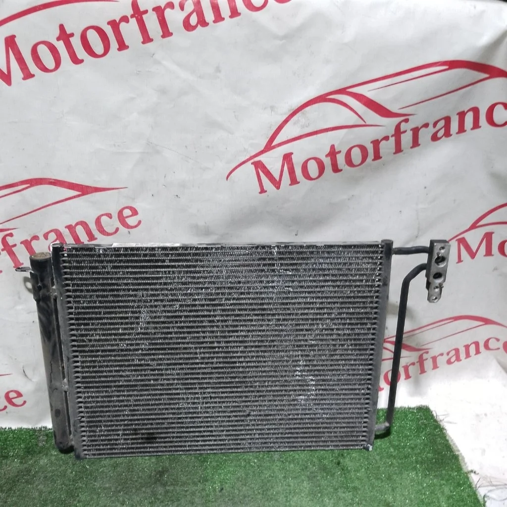 Радиатор кондиционера (конденсер) BMW X5 E53 2004