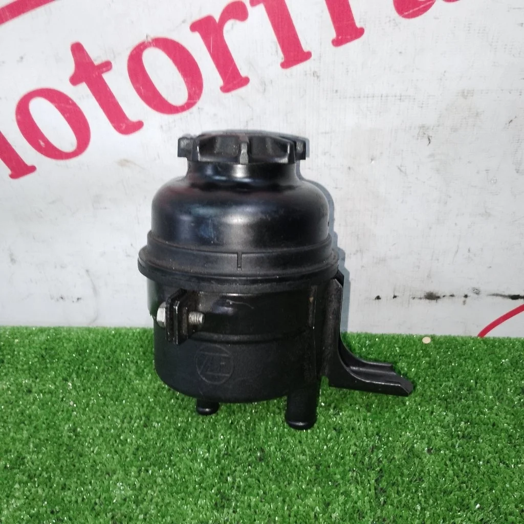 Бачок гидроусилителя руля BMW 3-Series E90