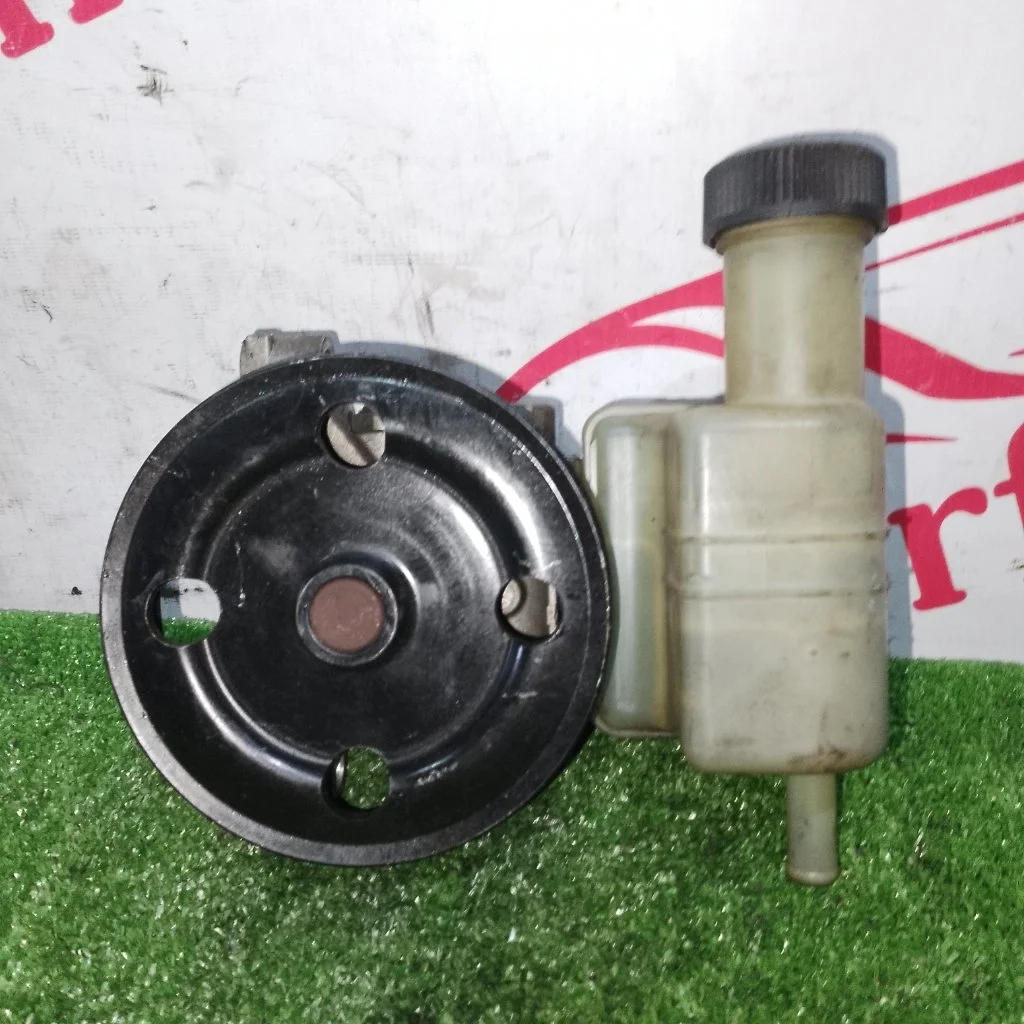 Насос гидроусилителя руля Mazda CX-7 1