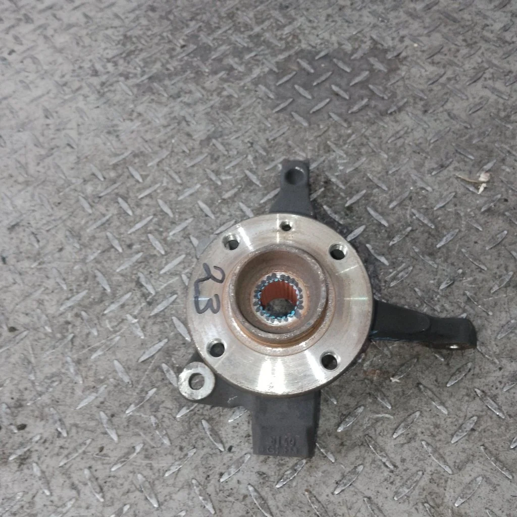 Кулак поворотный Renault Kangoo 2   F L